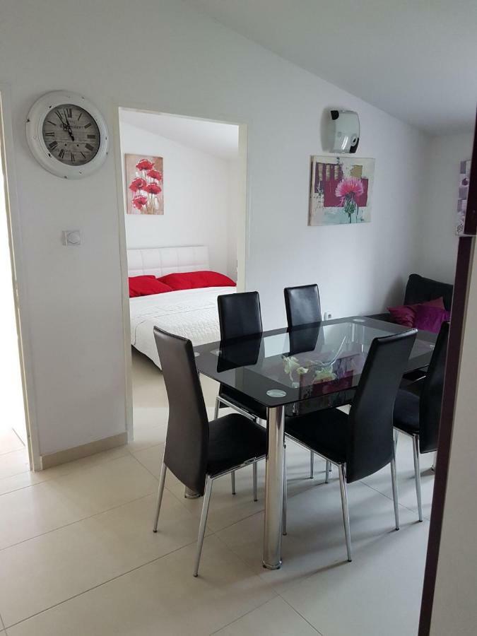 Apartment Dijana Kaštela エクステリア 写真