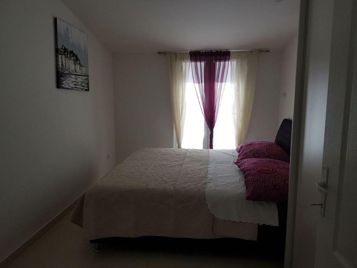 Apartment Dijana Kaštela エクステリア 写真
