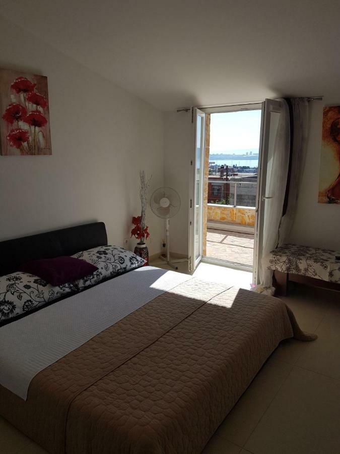 Apartment Dijana Kaštela エクステリア 写真